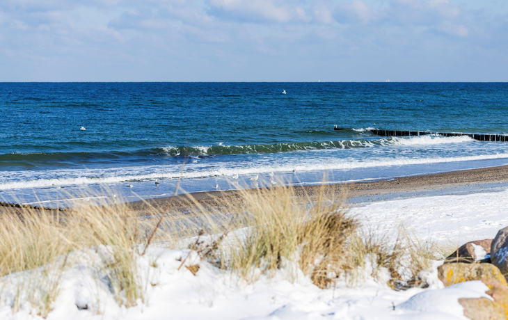 Ostseestrand im Winter