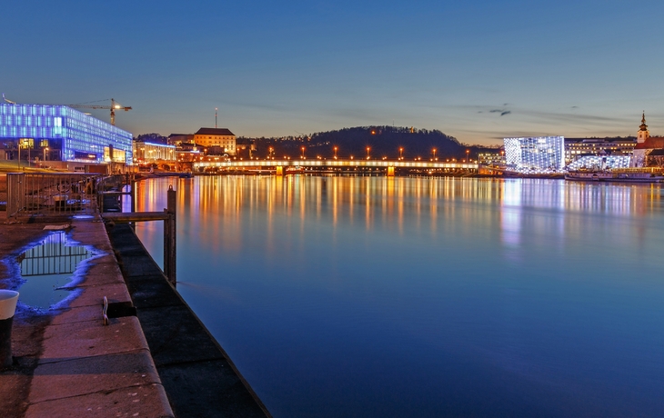 Linz bei Nacht