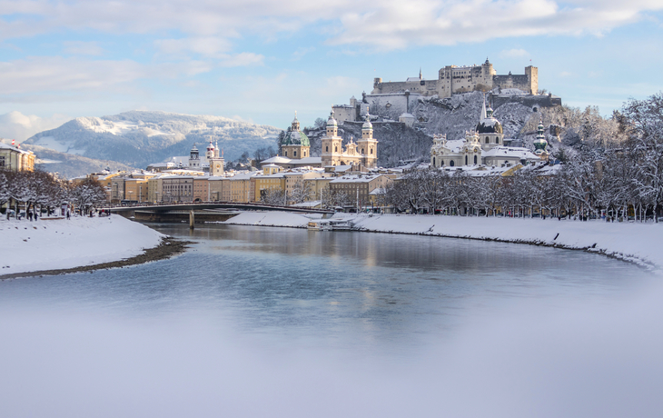 Panorama von Salzburg im Winter