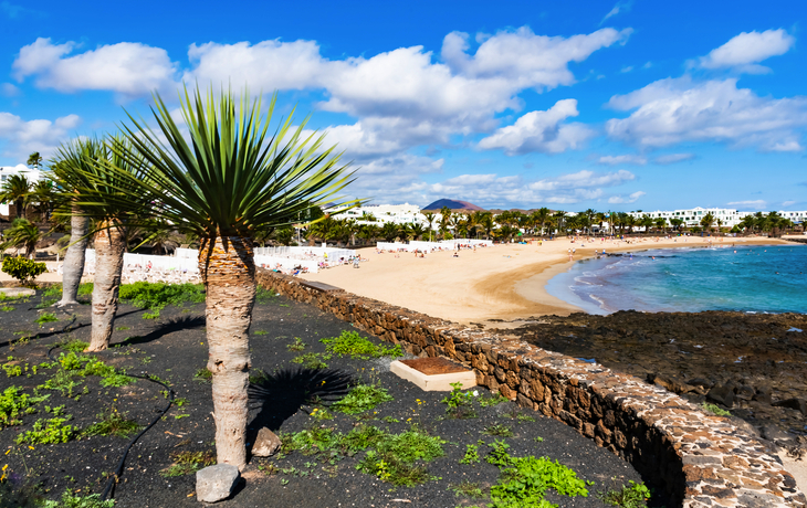 Sandstrand von Costa Teguise auf Lanzarote